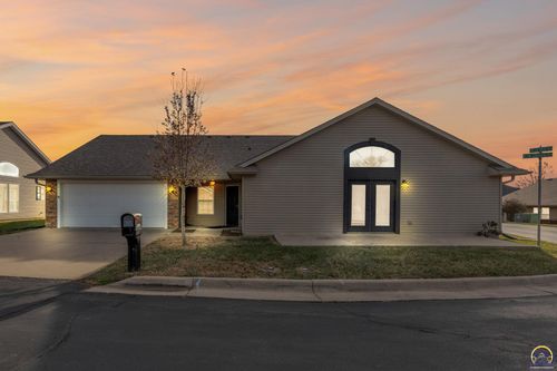 5515 Sw Chapella St, Topeka, KS, 66614-4042 | Card Image