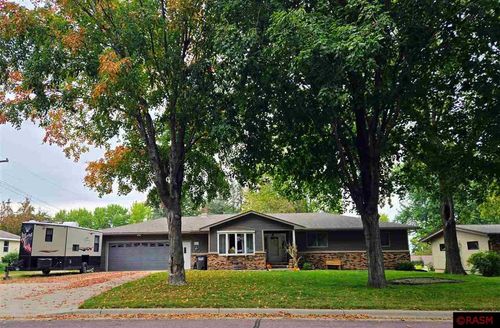 904 8th St, Nicollet, MN, 56074-2036 | Card Image
