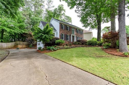 4817 Ridgewood Creek Dr Nw, Acworth, GA, 30102-6338 | Card Image