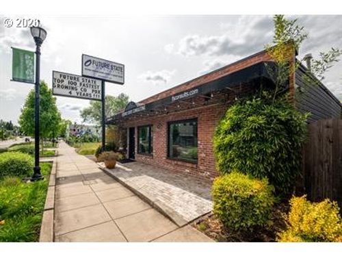 12525 Sw Main St, Portland, OR, 97223-6111 | Card Image