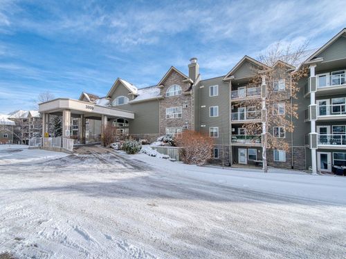 3208 Millrise Pt Sw, Calgary, AB, T2Y3W4 | Card Image
