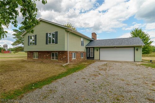 6747 Giddings Rd, Rootstown, OH, 44272-9767 | Card Image