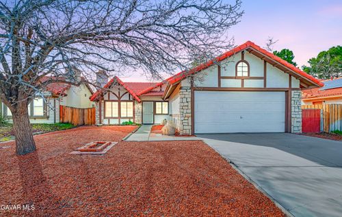 43247 Echard Avenue, Lancaster, CA, 93536 | Card Image