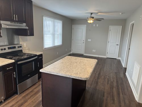 12 Fairway Dr, Nashville, TN, 37214-2131 | Card Image
