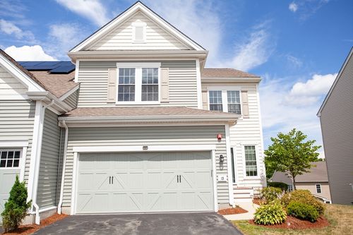 15-15 Locust Ln, Hopkinton, MA, 01748-1323 | Card Image