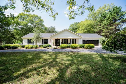 810 Cumberland Dr, Winchester, TN, 37398-2220 | Card Image