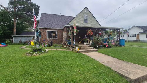 811 S Main St, Dunkirk, IN, 47336-1517 | Card Image