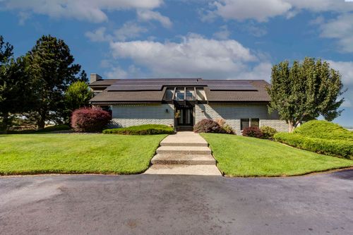 202008 E Terril Rd, Kennewick, WA, 99337-6900 | Card Image