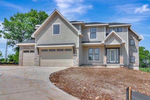 2609 Ne Amanda Ln, Blue Springs, MO, 64029-7855 | Card Image