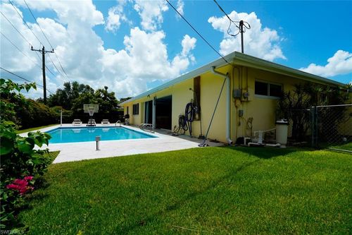 1351 Oaklawn Ct, FORT MYERS, FL, 33919-1929 | Card Image