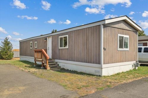 10510 W Richland Rd, Cheney, WA, 99004-8628 | Card Image