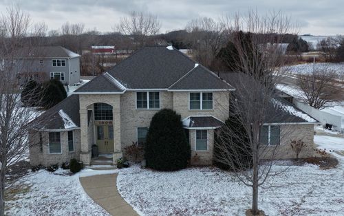 1808 3rd St Ne, Willmar, MN, 56201-2238 | Card Image