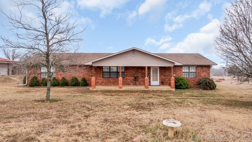 1197 Grassland Road, Ardmore, OK, 73401 | Card Image