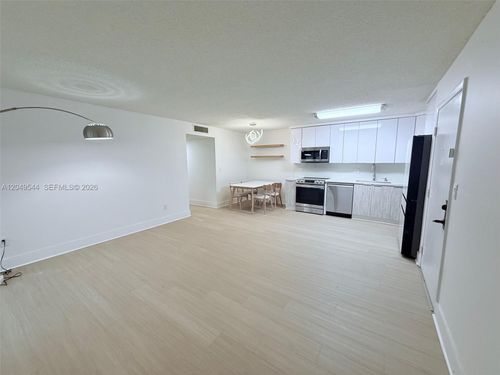 109-9352 S Belfort Cir, Tamarac, FL, 33321-1824 | Card Image
