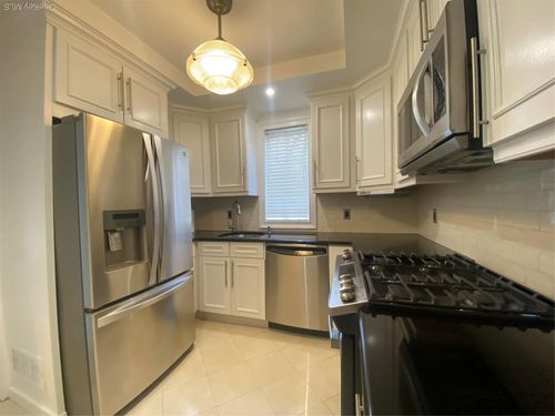 1-84 161st St, Jamaica, NY, 11432-1724 | Card Image