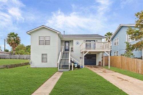 1901 Bayou Homes Dr, Galveston, TX, 77551-1338 | Card Image