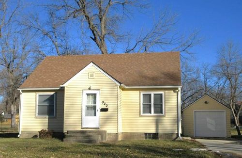 920 N 5th St, Estherville, IA, 51334-1328 | Card Image