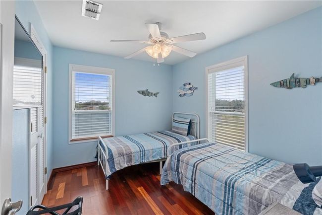 207 S 2 Nd St, House other with 4 bedrooms, 3 bathrooms and 6 parking in Rockport TX | Image 27