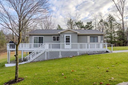1009 Radov Dr, Gladwin, MI, 48624-8432 | Card Image