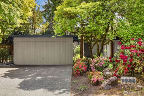 7633 Ne 123rd St, Kirkland, WA, 98034-2401 | Card Image