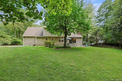41 Valley Ln, Chappaqua, NY, 10514-2005 | Card Image