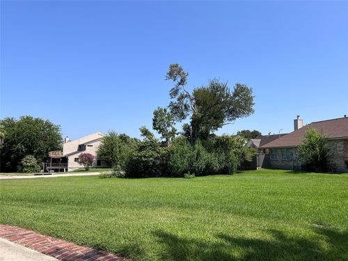 119 Cove Cir, Montgomery, TX, 77356-8845 | Card Image