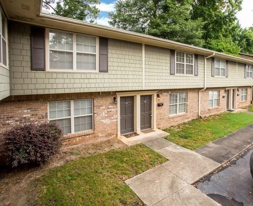 20 Villa Ct Se, Smyrna, GA, 30080-4570 | Card Image
