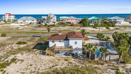 533 W Gulf Beach Dr, Saint George Island, FL, 32328-2606 | Card Image