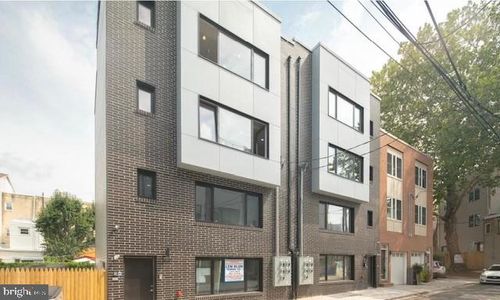 2537 Montrose St, PHILADELPHIA, PA, 19146-2332 | Card Image