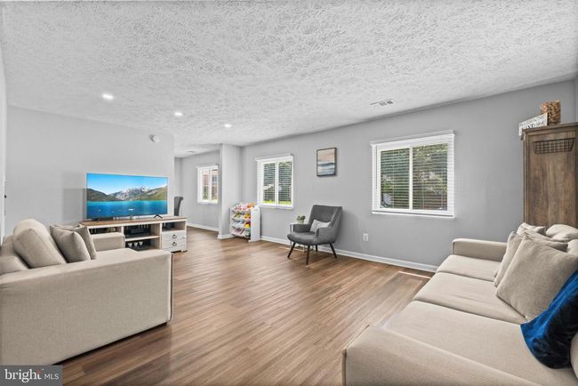 12201 Nutmeg Ln, House other with 3 bedrooms, 2 bathrooms and null parking in RESTON VA | Image 6