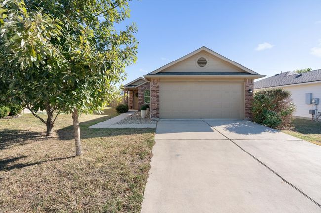 Schedule a tour and you’re bound to fall in love with the functional layout, warm and inviting ambiance, and unbeatable location! | Image 29