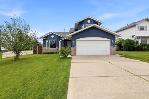 2 Denmark Cres, Red Deer, AB, T4R2K4 | Card Image
