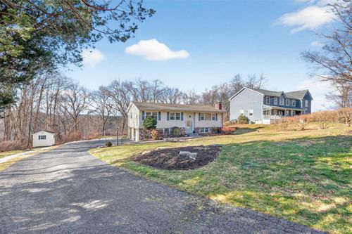 34 Lindy Dr, Carmel, NY, 10512-1902 | Card Image