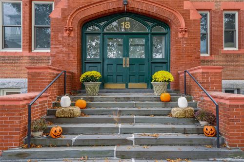 unit-411-18 Broadway, Tarrytown, NY, 10591-3229 | Card Image