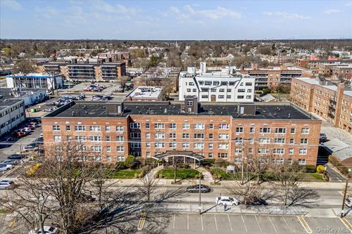 apt-2b-100 S Ocean Ave, Freeport, NY, 11520-3512 | Card Image