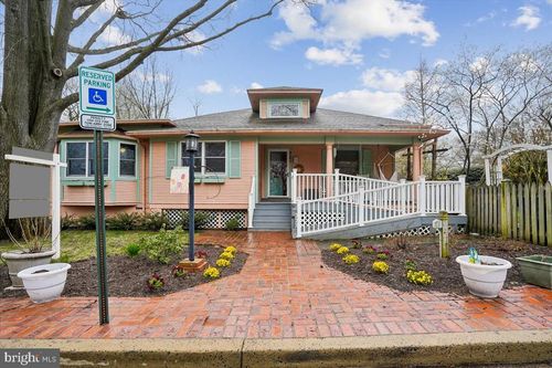 3130 5th St N, ARLINGTON, VA, 22201-2012 | Card Image