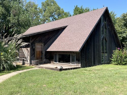 600 Bluestem St, North Newton, KS, 67117-8020 | Card Image