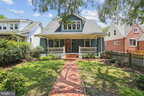 8211 Flower Ave, TAKOMA PARK, MD, 20912-6858 | Card Image