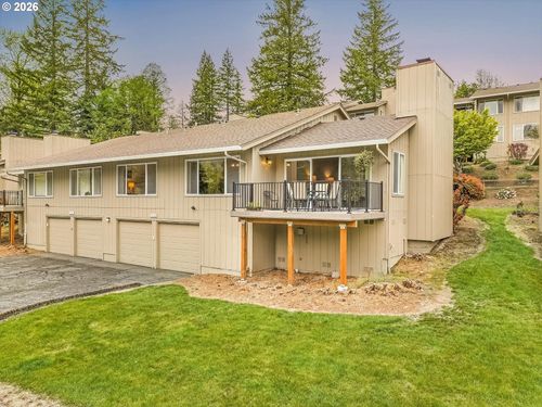 68662 E Bowmans Cir, Welches, OR, 97067-0240 | Card Image