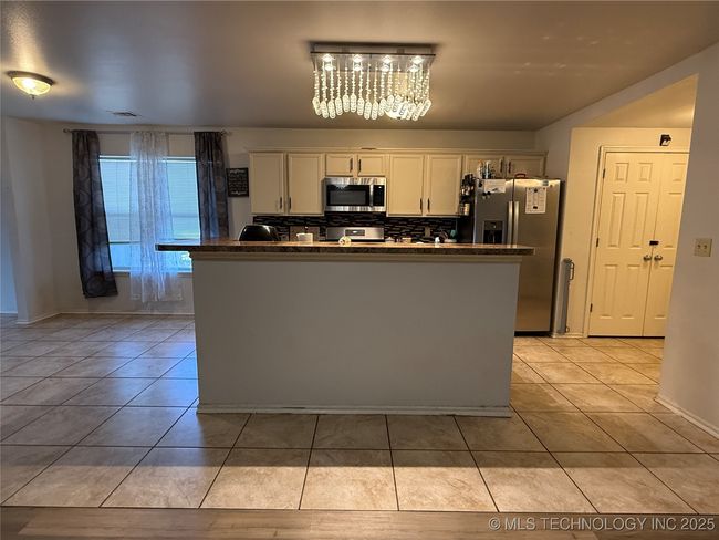 2015 Harriman Cir, House other with 4 bedrooms, 2 bathrooms and null parking in Bartlesville OK | Image 6