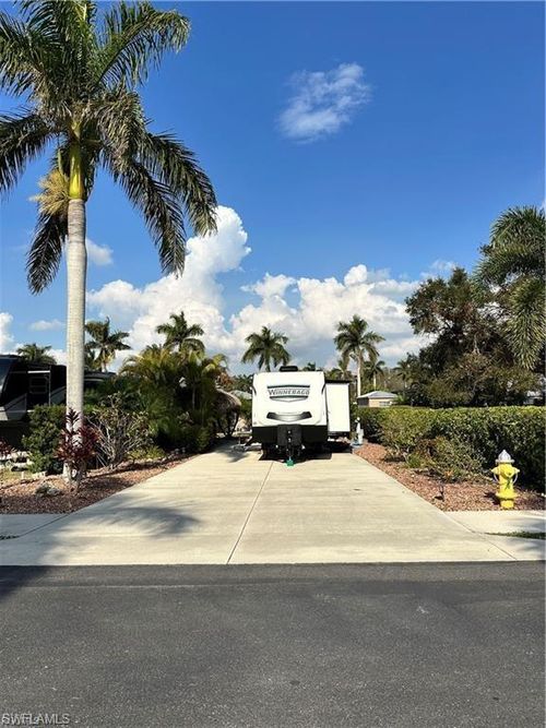 10327 Prairie Iris Trl, FORT MYERS, FL, 33905 | Card Image