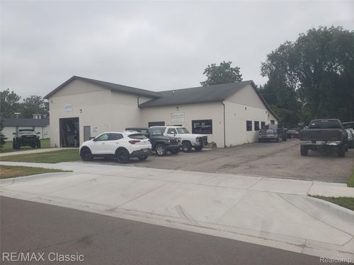 135 Veterans Drive Drive, Fowlerville Village, MI, 48836 | Card Image