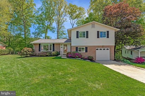 5392 Gainsborough Dr, FAIRFAX, VA, 22032-2744 | Card Image