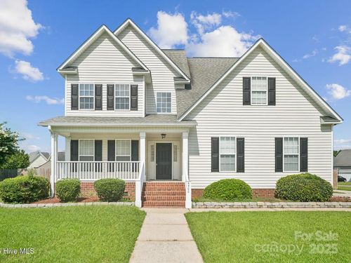 4500 Southlea Dr, Winterville, NC, 28590-9520 | Card Image