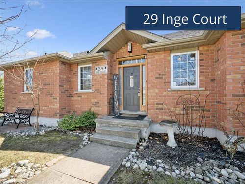 29 Inge Crt, Kitchener, ON, N2K3V7 | Card Image