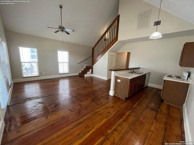 446 Waring Welfare Rd, House other with 2 bedrooms, 2 bathrooms and null parking in Waring TX | Image 5