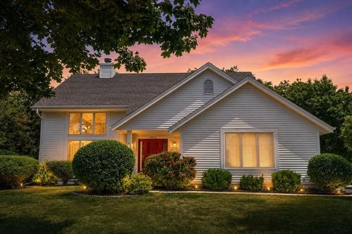 9212 S 41st Street, Franklin, WI, 53132 | Card Image