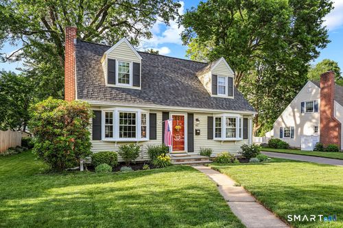 62 Crestview Dr, Newington, CT, 06111-2405 | Card Image