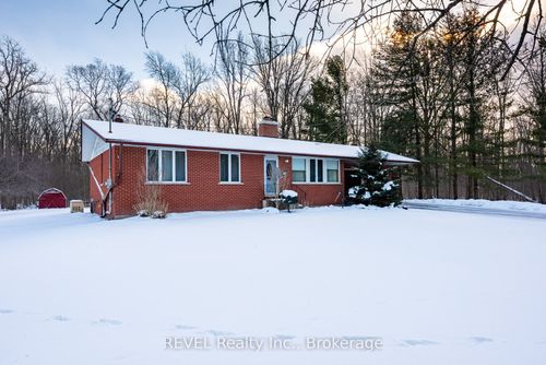 770 Mathews Rd N, Ridgeway, ON, L0S1N0 | Card Image