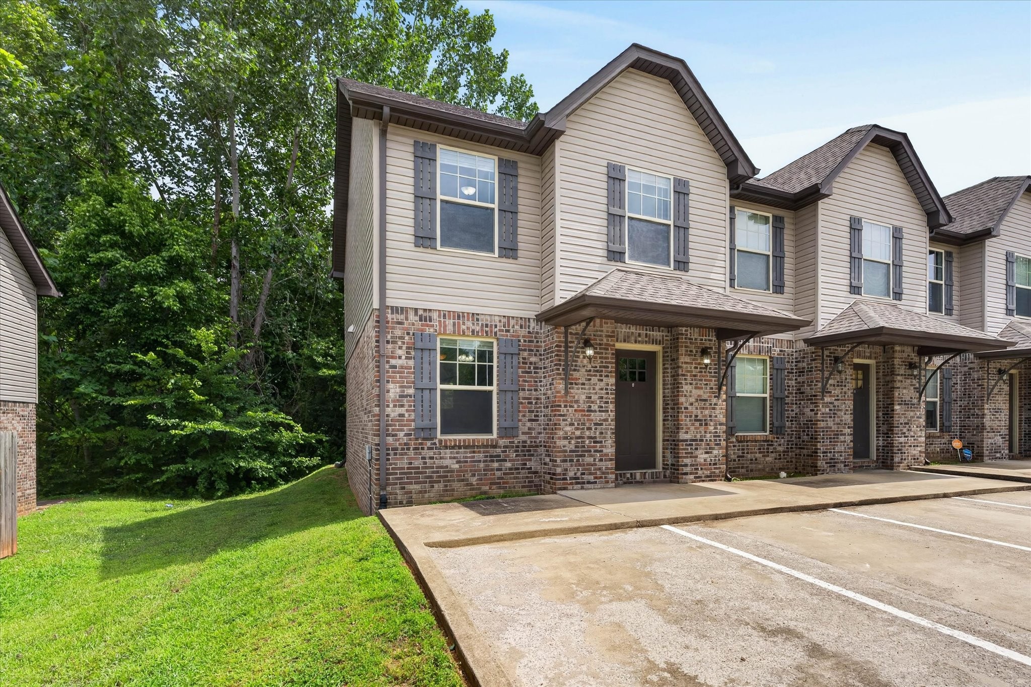 Residential Income in Clarksville